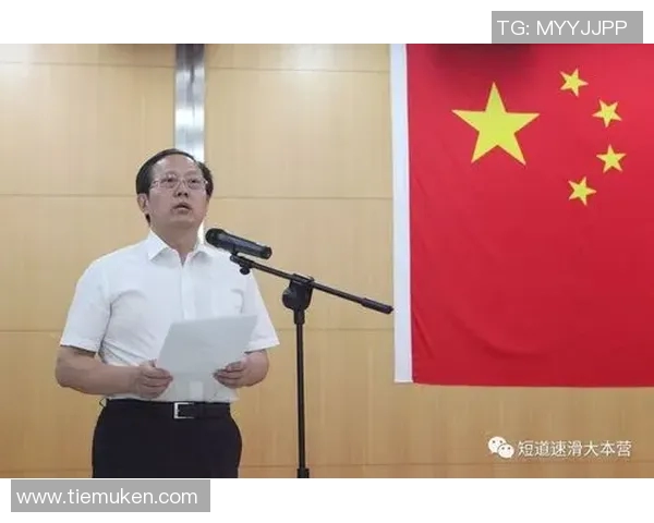 姚明跨界花滑展现优雅风采引发体育界热议与关注