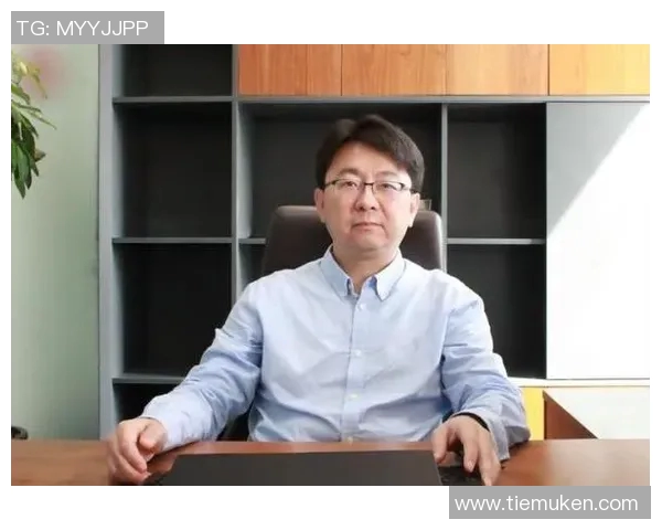 深度对话：刘伟在英雄联盟世界中的成长与挑战之路